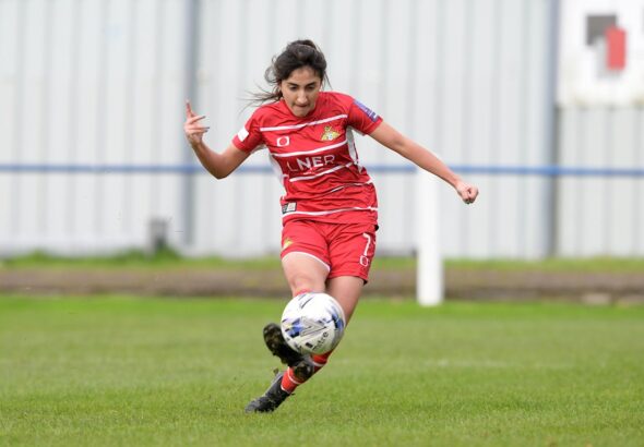 ลงเล่นเนปาล