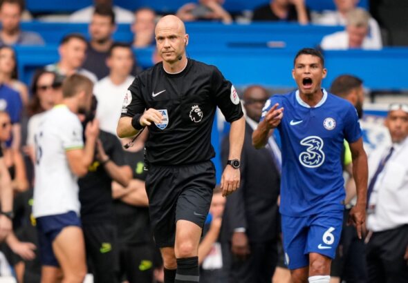 พวกเขาทําอะไร